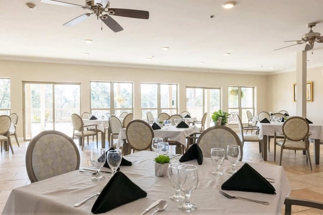 AL_Dining_Area_1